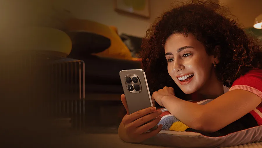 Яркий дисплей 1.5K AMOLED и стереодинамики на смартфоне Redmi Note 15 Pro