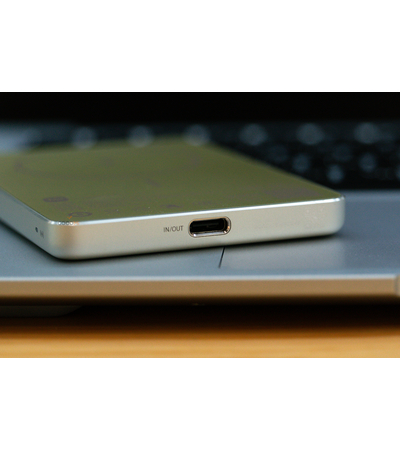 Внешний аккумулятор Xiaomi Super Slim Magnetic Power Bank 5000 Gold, Цвет: Золотистый, изображение 4 - GOODMi