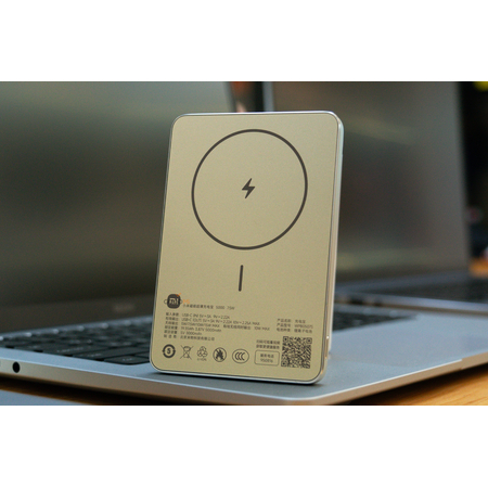 Внешний аккумулятор Xiaomi Super Slim Magnetic Power Bank 5000 Gold, Цвет: Золотистый, изображение 2 - GOODMi