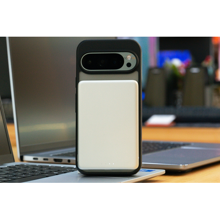 Внешний аккумулятор Xiaomi Super Slim Magnetic Power Bank 5000 Gold, Цвет: Золотистый, изображение 7 - GOODMi